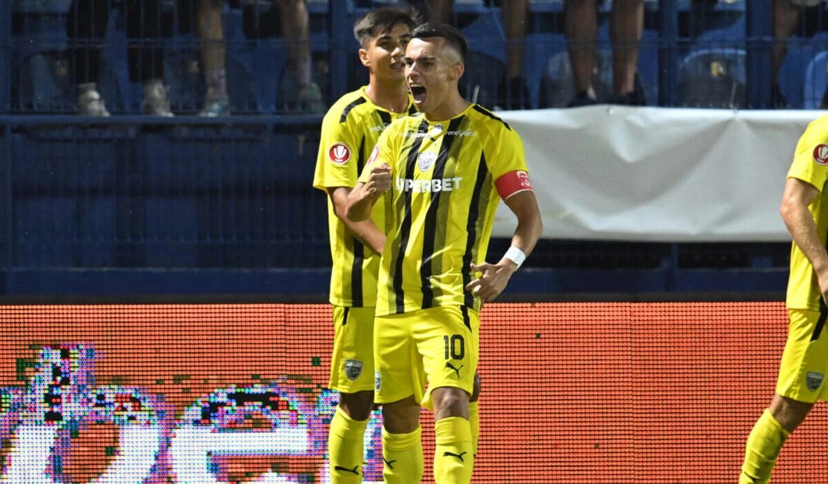 “Discuții deschise pentru Cîrjan și Musi”. Dinamo poate suferi două pierderi uriașe în vară