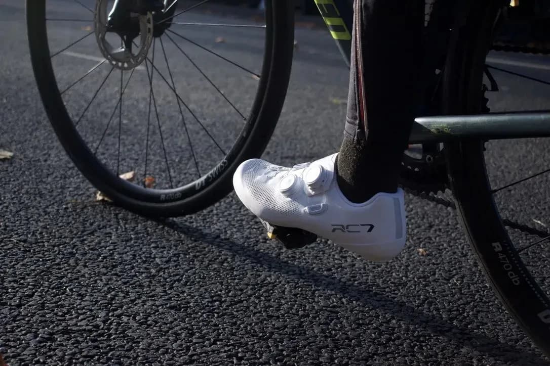 Do women need women-specific cycling shoes?