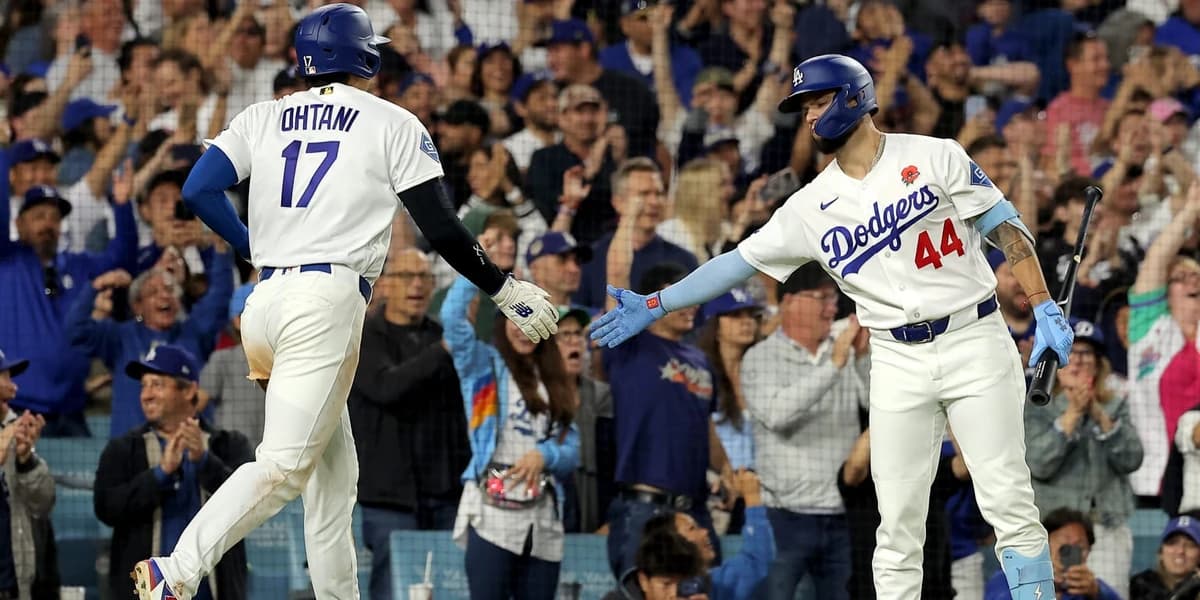 Dodgers mount comeback after bullpen's historic scoreless streak ends