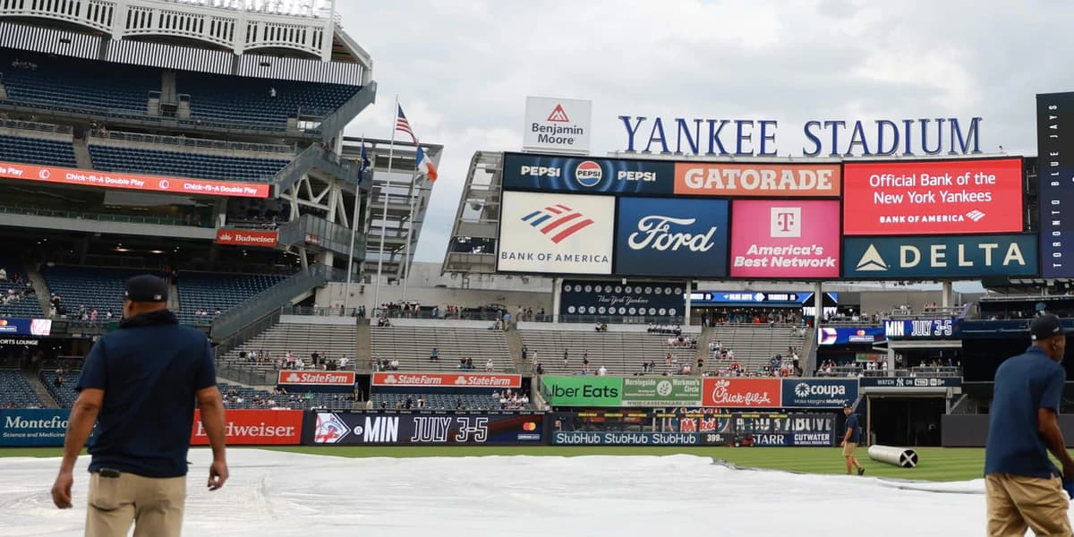Dodgers-Yankees Saturday game postponed; split DH Sunday