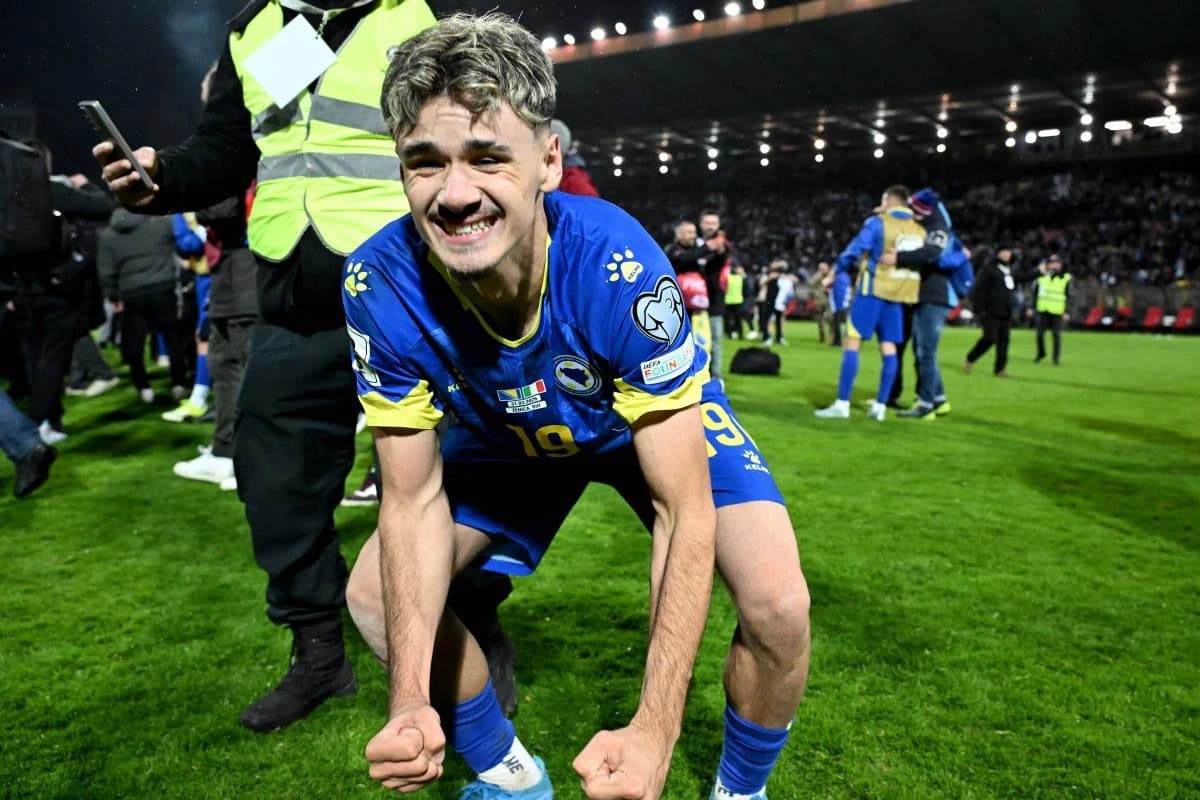 Doi foști adversari ai României ar putea fi antrenați de Cristi Chivu! » Nume nou pe lista de transf