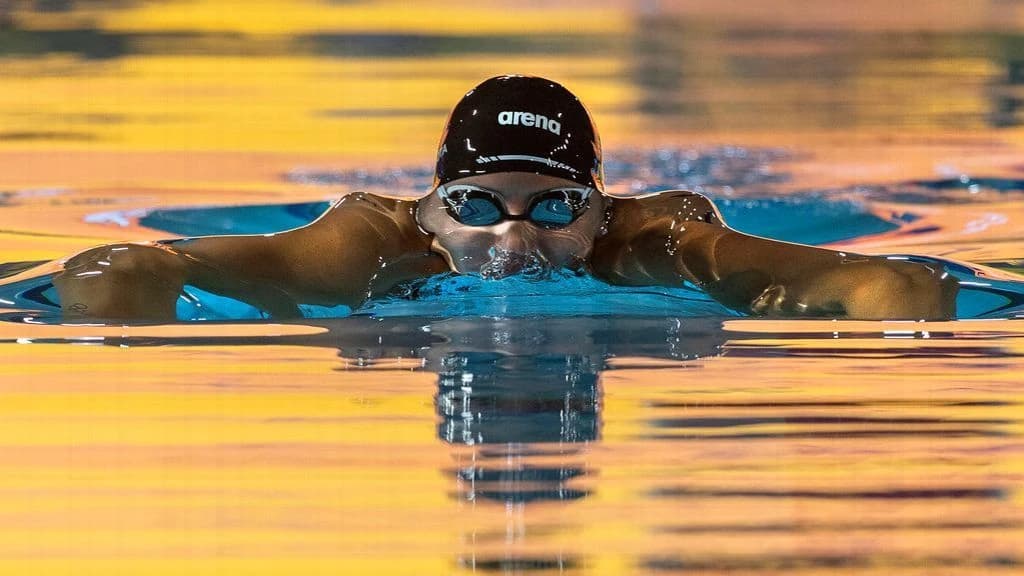 Douglass blazes to 50-meter free world record