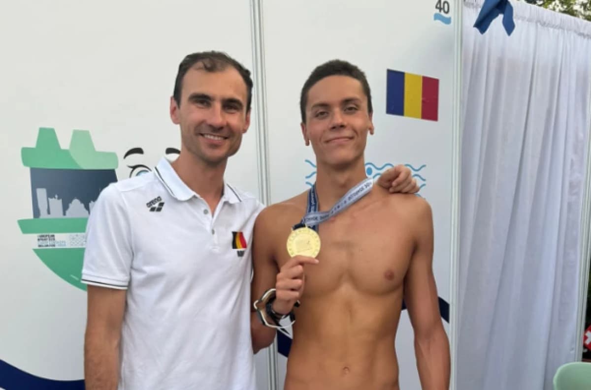 Dragoș Luscan: "Pregătirea alături de Pan Zhanle îi va fi benefică lui David Popovici la Campionatel
