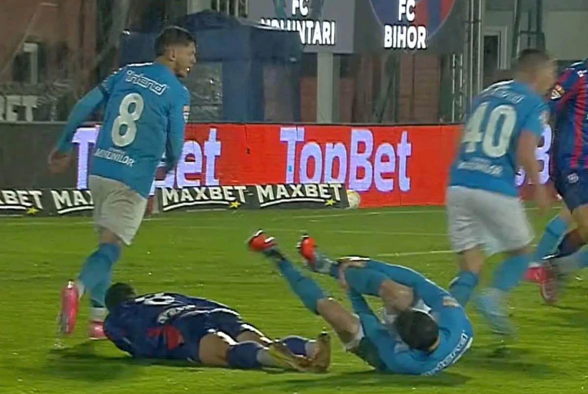 Dublă fractură! Accidentare teribilă la FC Voluntari - FC Bihor, meci oprit 9 minute » FCSB sare în