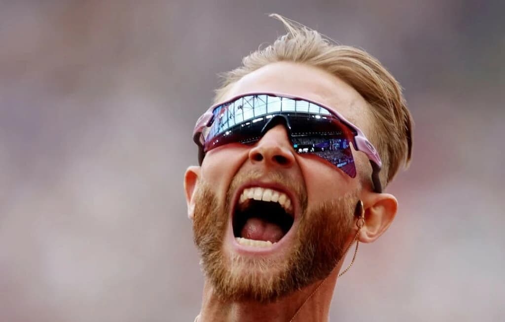 După 27 de ani, unul dintre cele mai vechi recorduri mondiale din atletism a fost doborât. Performan