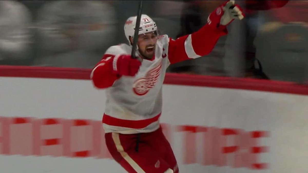 Dylan Larkin Requests trade from Red Wings