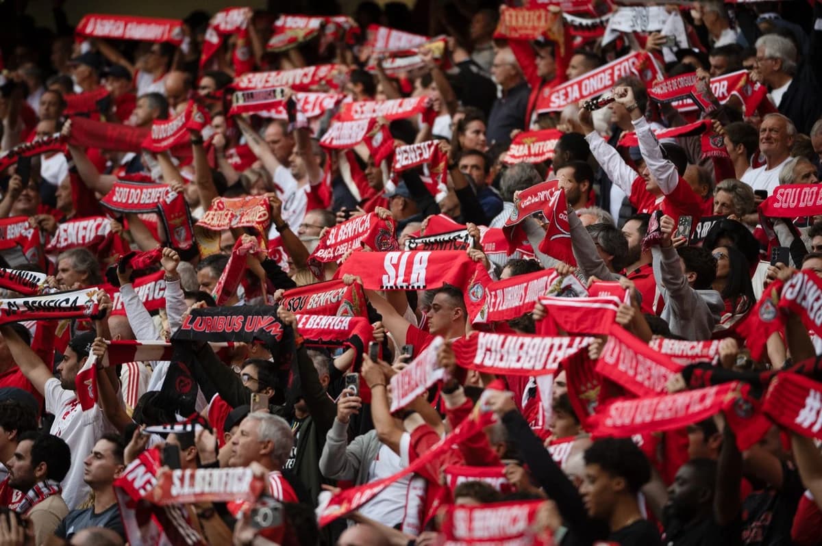 E gata să facă pasul din SuperLigă direct la Benfica