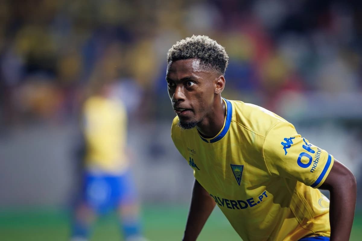 E oficial! Fotbalist de la Benfica, transferat de Universitatea Craiova