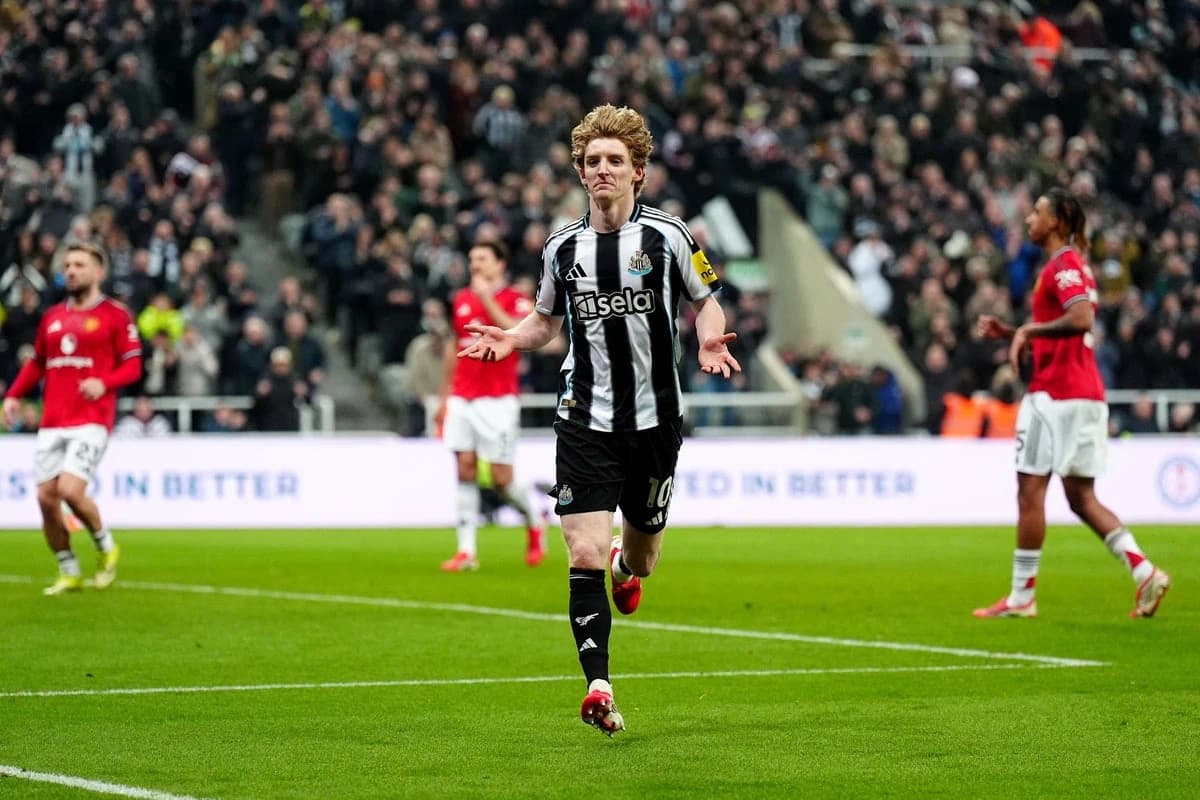 Eddie Howe insists Anthony Gordon remains committed to Newcastle despite Bayern Munich links