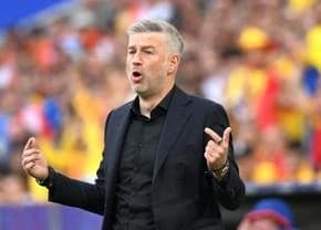 Edi Iordănescu e principala variantă de selecționer » Vecinii îl vor pe bancă la următorul meci din