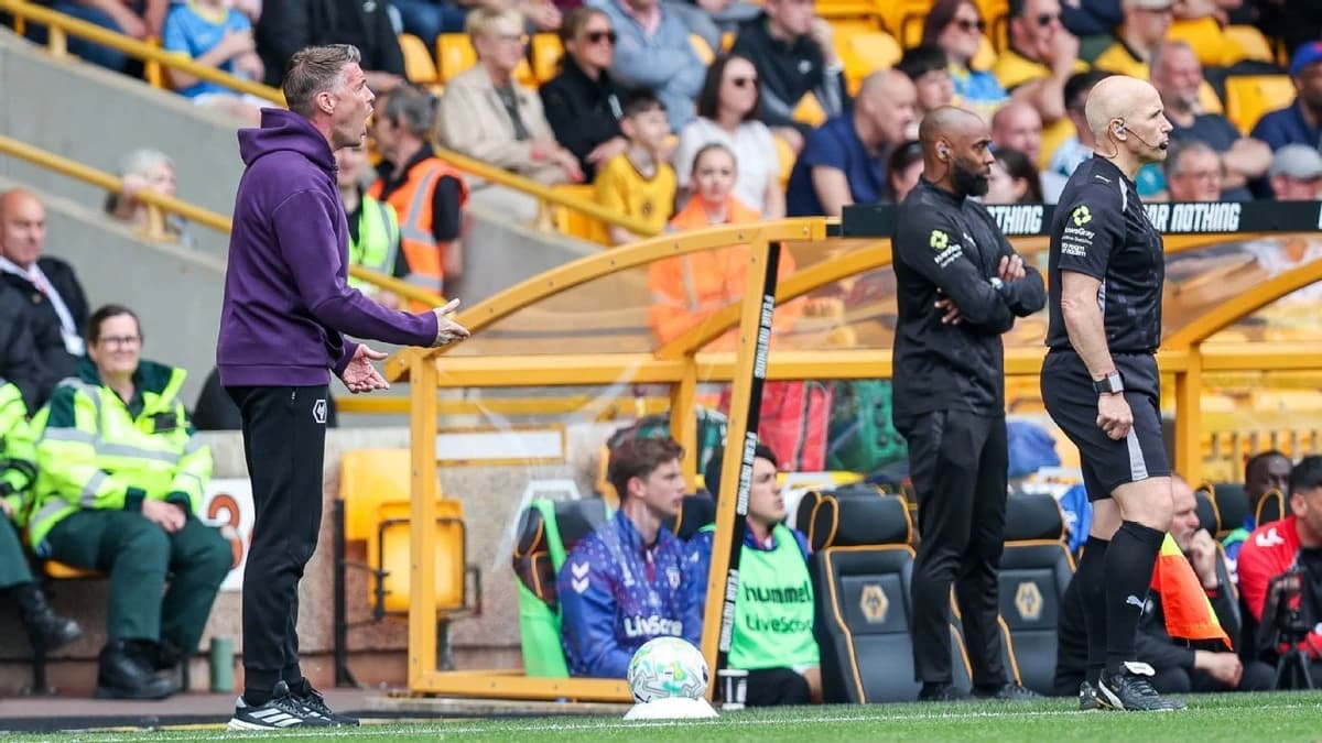 Edwards: Wolves players don't 'value their jobs'