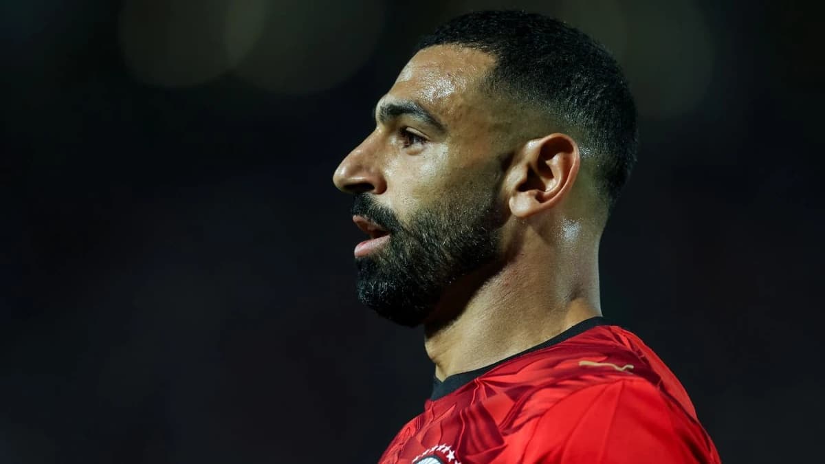 Egypt rest Salah, cite artificial pitch concerns