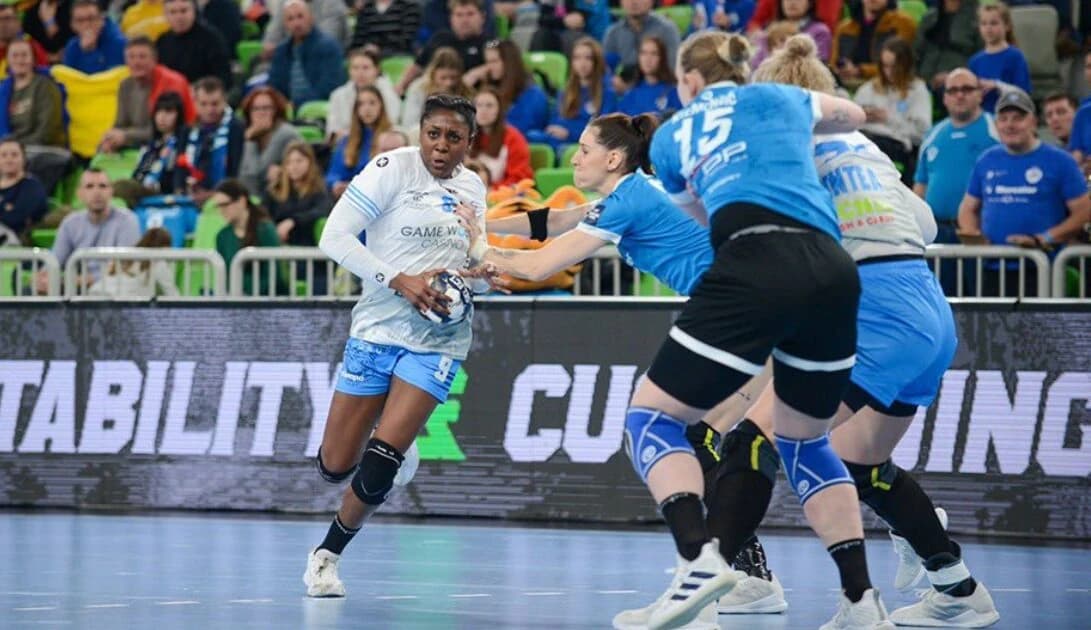 EHF modifică formatul Ligii Campionilor și al European League la handbal feminin. Motivul schimbăril