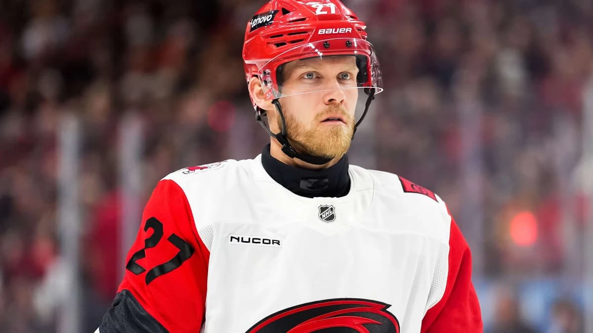 Ehlers misses Game 4 of East 1st Round for Hurricanes with lower-body injury