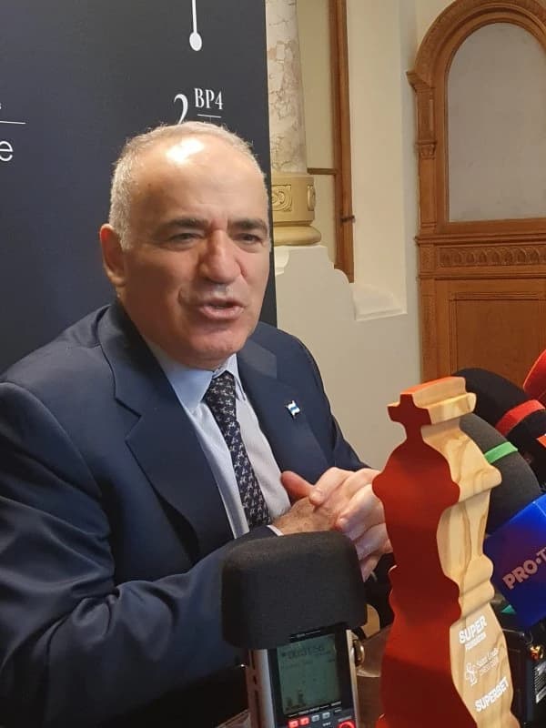 Elita şahului mondial, la Bucureşti, pentru un turneu cu premii de aproape jumătate de milion de dol