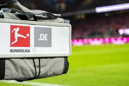 Elversberg - Leverkusen, 16:30, DGS 2 / RB Leipzig - B. Monchengladbach, 16:30, DGS 3 / Dortmund - H