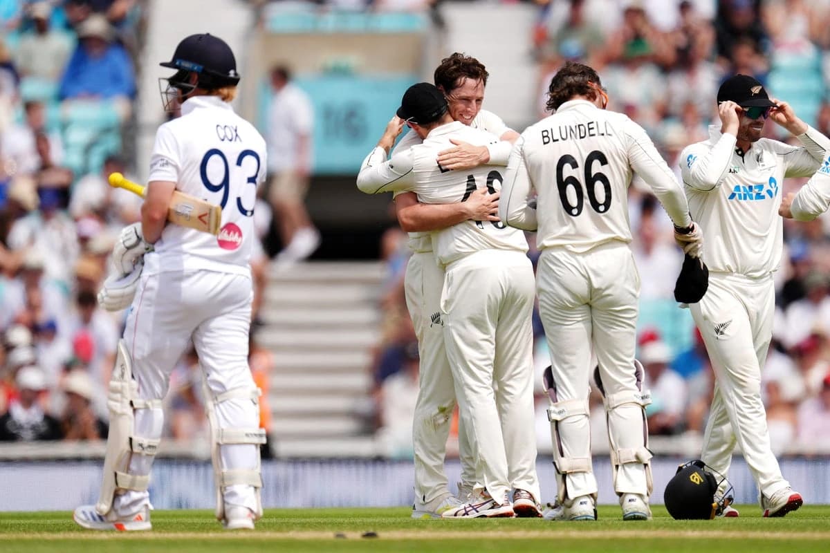 England crumble as New Zealand seal comprehensive second Test win