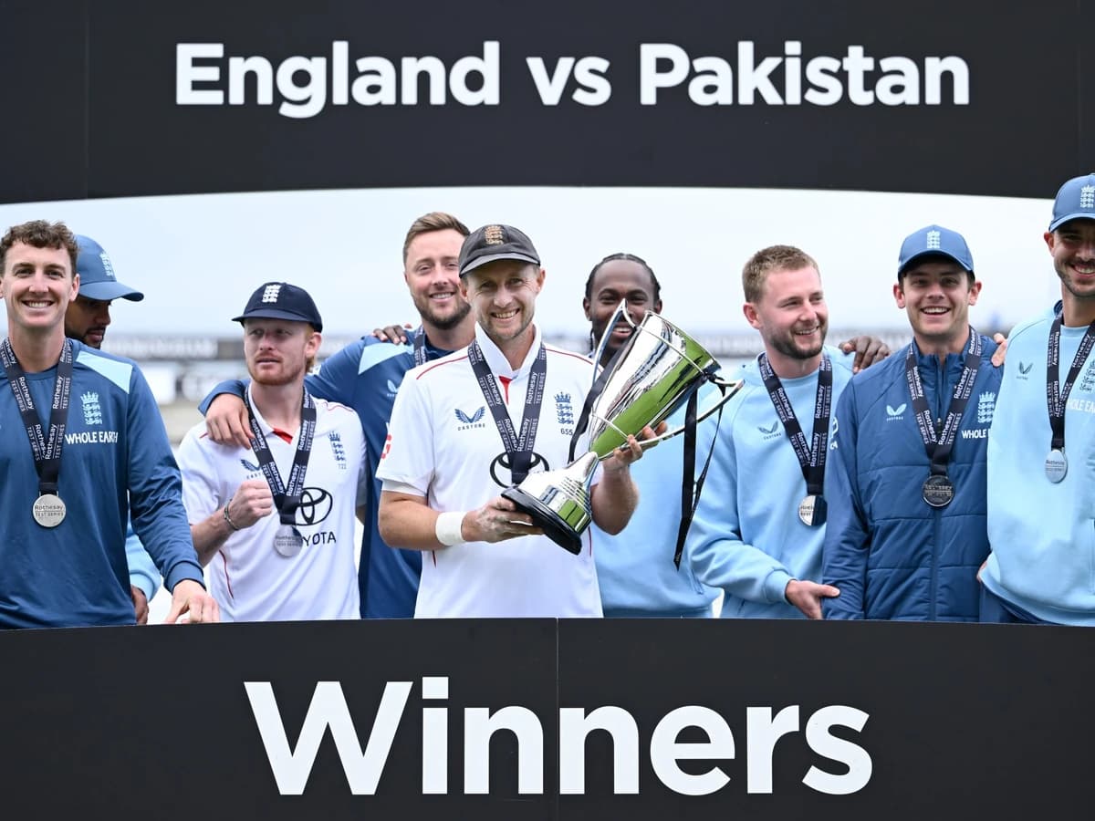 England survive Pakistan scare to seal 3-0 Test series sweep