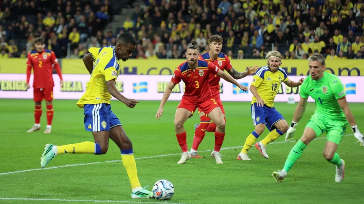 Englezii sunt la picioarele fotbalistului titularizat de Hagi în Suedia – România 2-1: „Un jucător f