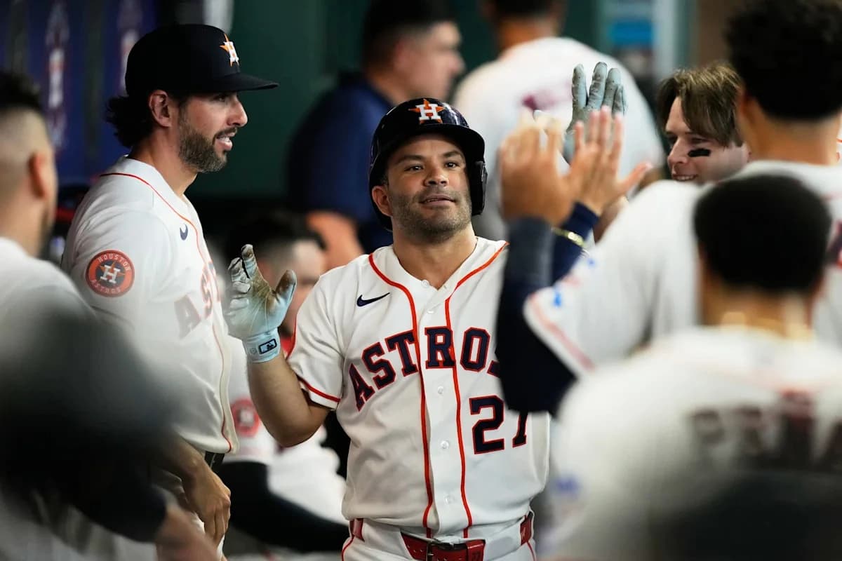 Ernie Clement’s 10th-inning, 2-run homer lifts the Blue Jays past the Astros