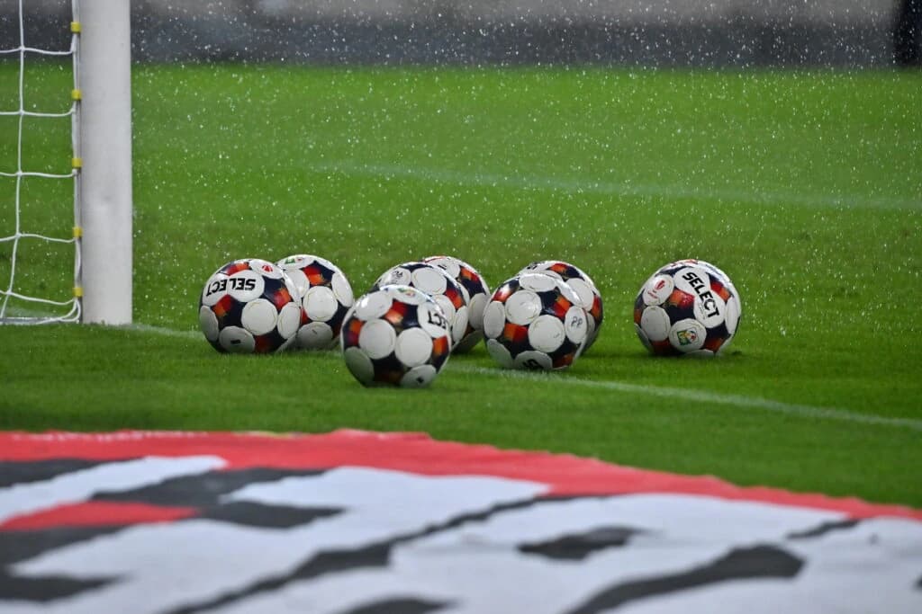 Etapa a doua a grupelor Cupei României la fotbal se încheie cu trei meciuri. Rezultatele complete di