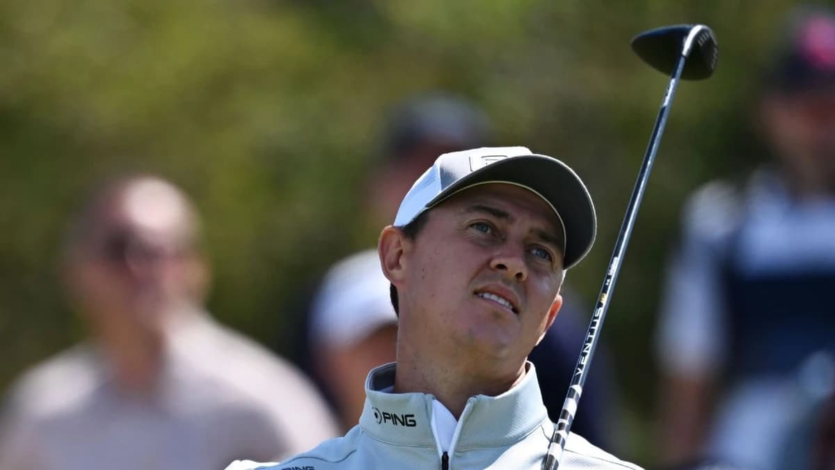 Ex-delivery driver in UK wins final Open spot