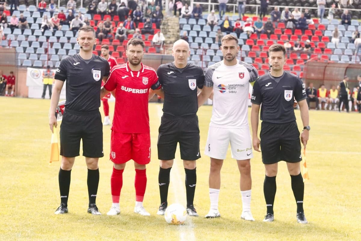 EXCLUSIV Ionel Dănciulescu a explodat după ce a retrogradat cu CS Dinamo și pune tunurile pe arbitru
