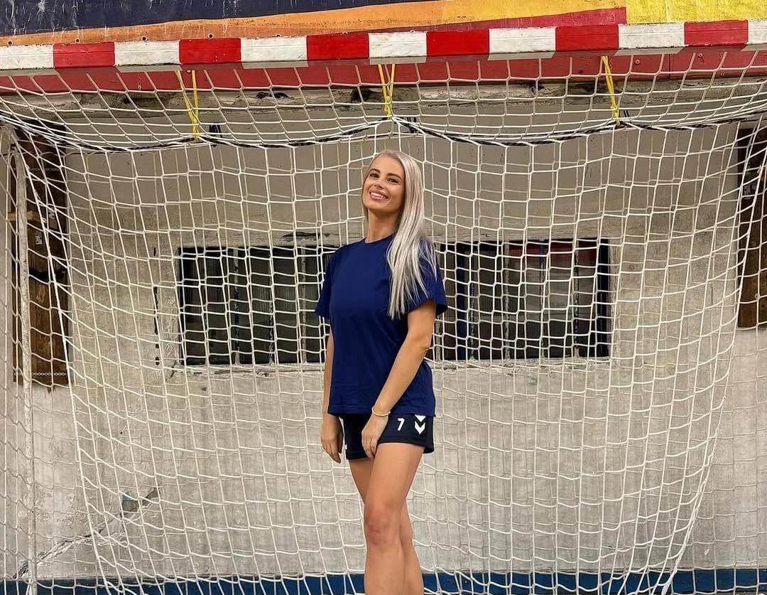 EXTRA Cum arată azi Gabriela Roșu, handbalista care a cucerit toată România cu gestul mai puțin obiș