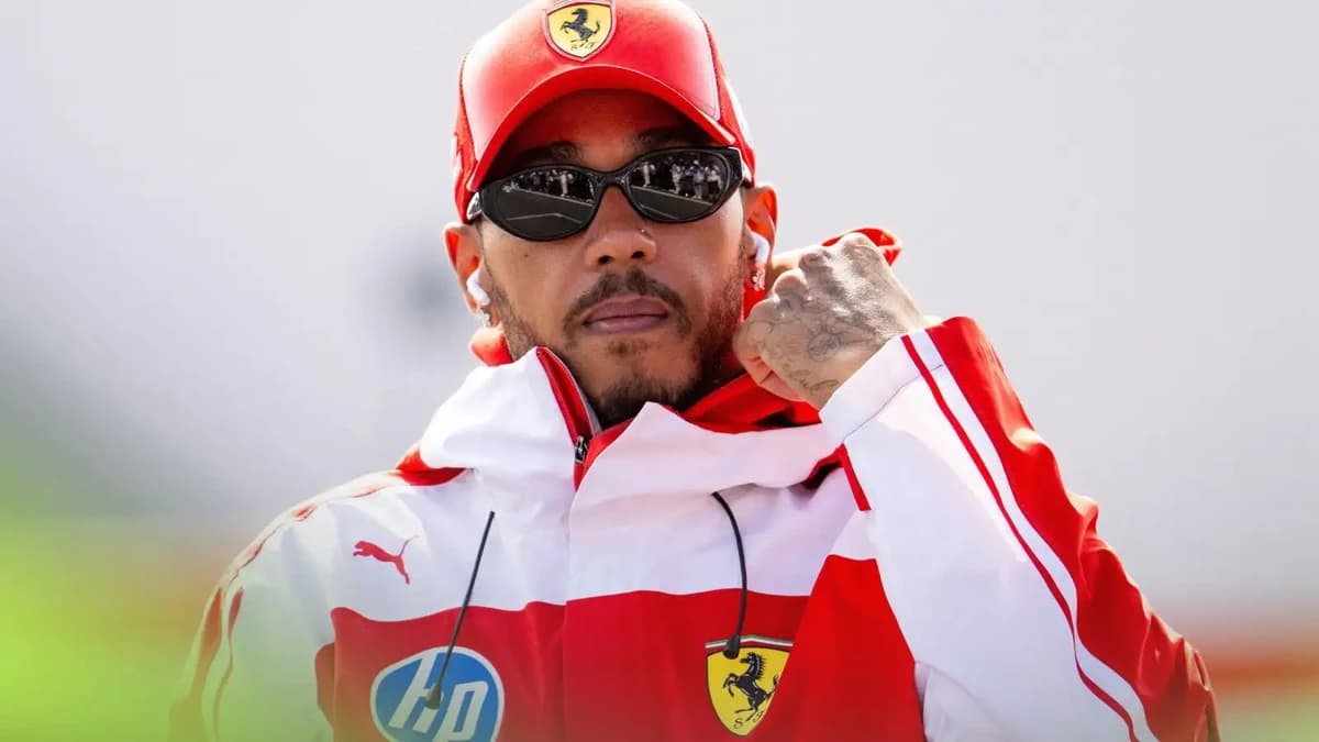 F1 pundit's Lewis Hamilton comment triggers photographer clash