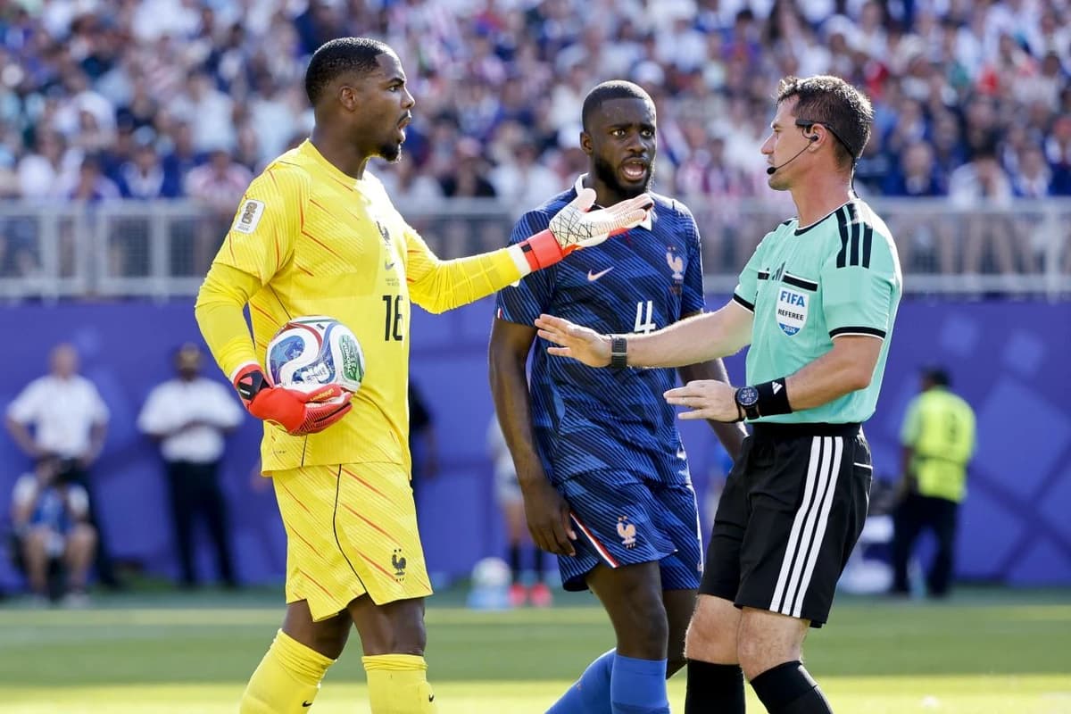 Făcut praf la Mondial și notat cu 1, primește o lovitură de la FIFA! Anunțul francezilor