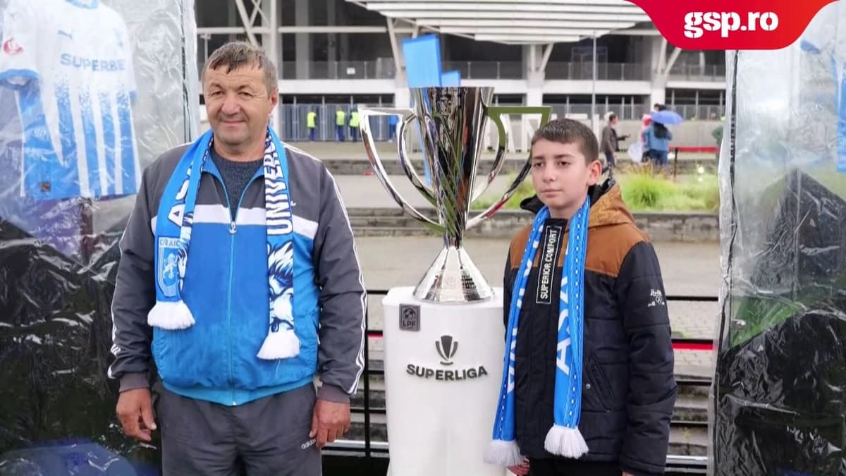 Fanii Craiovei, fotografii alături de trofeul de campioană înaintea marelui meci cu U Cluj