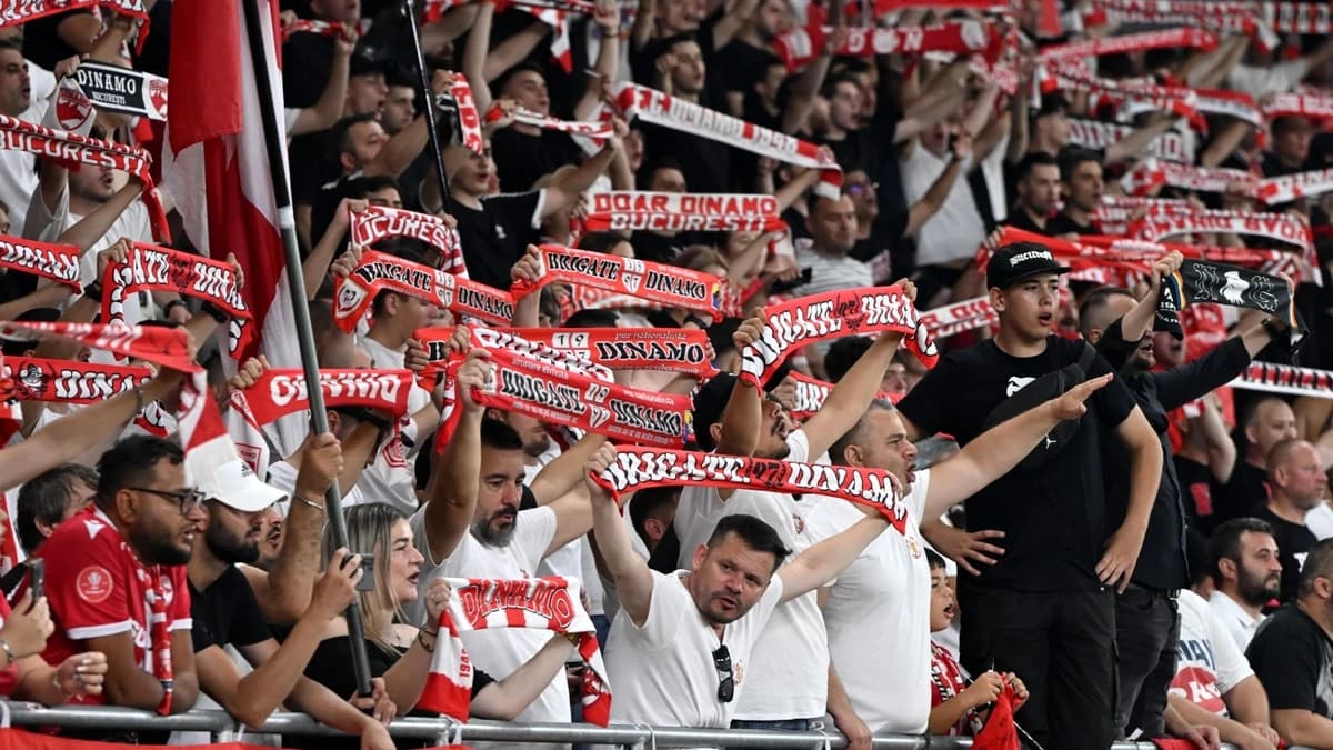 Fanii lui Dinamo au „explodat” după ce clubul a dezvăluit noua stemă: „O bătaie de joc” / „Rușine!”