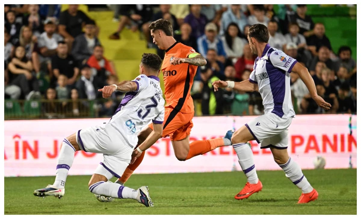FC Argeș - FCSB 0-5, în grupele Cupei României. Miculescu şi Boutoutaou, în mare formă pentru bucure