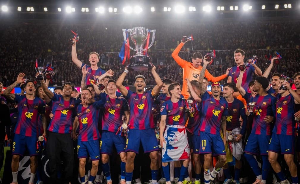 FC Barcelona devine campioană în Spania după victoria cu Real Madrid