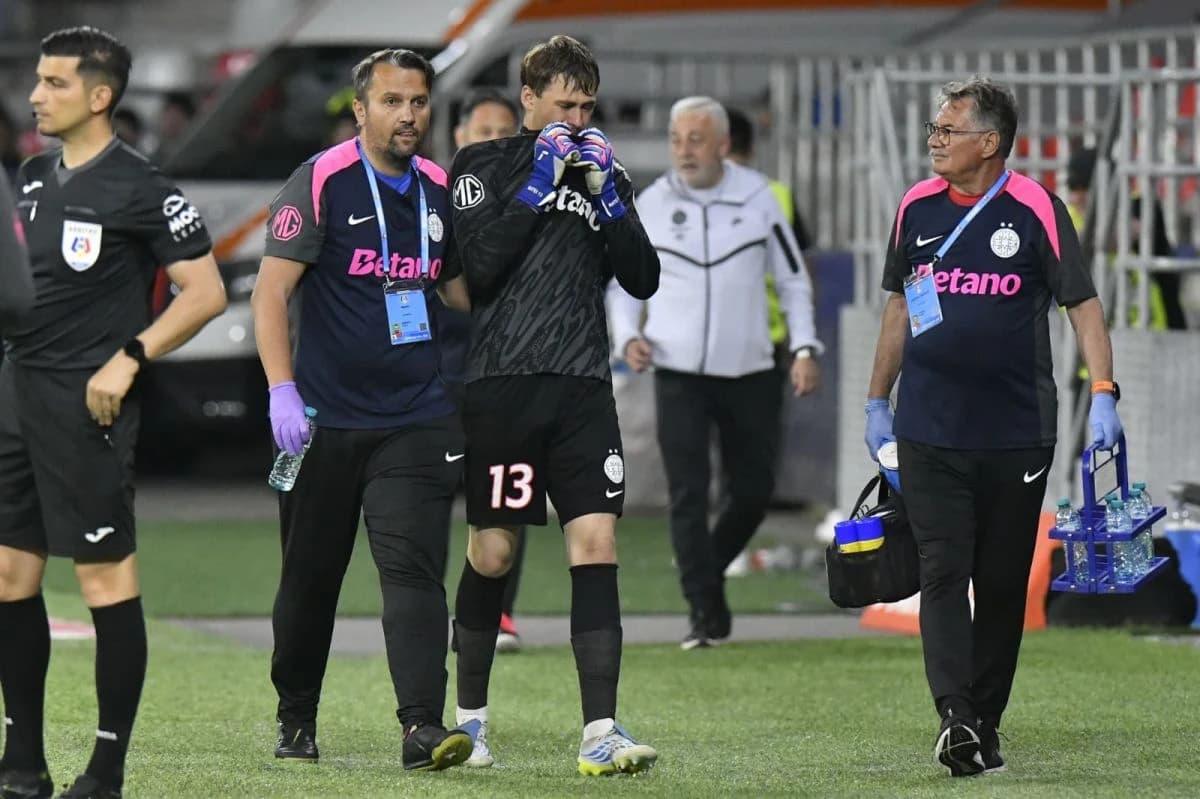 FCSB, dublă schimbare în prima repriză a meciului cu Slobozia » Portarul Popa, comoționat după ciocn