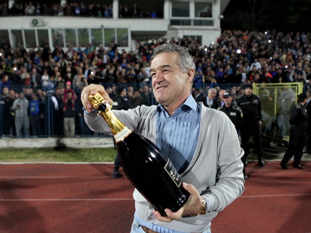 FCSB e la un pas de marea lovitură a verii în mercato