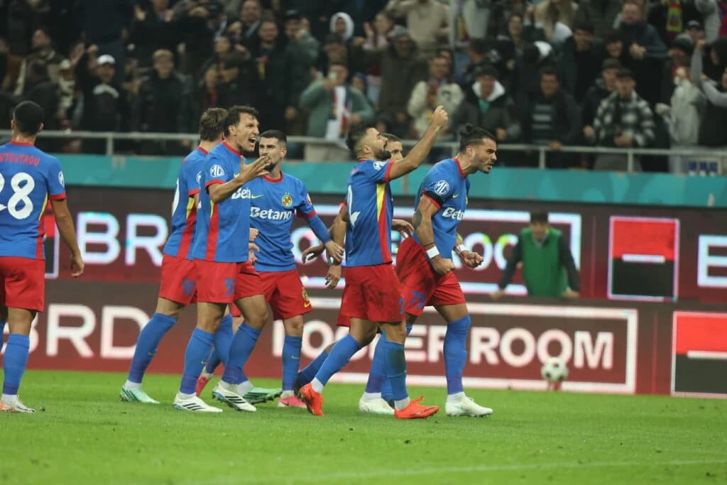 FCSB – Rapid 4-1. Victorie categorică pentru roș-albaștri, după ce giuleștenii au condus la pauză