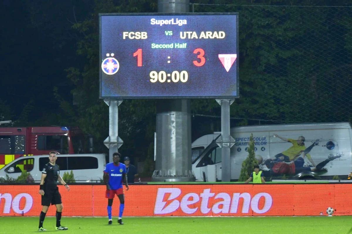 FCSB - UTA Arad 1-3. Fanii au cerut demisia lui Baciu