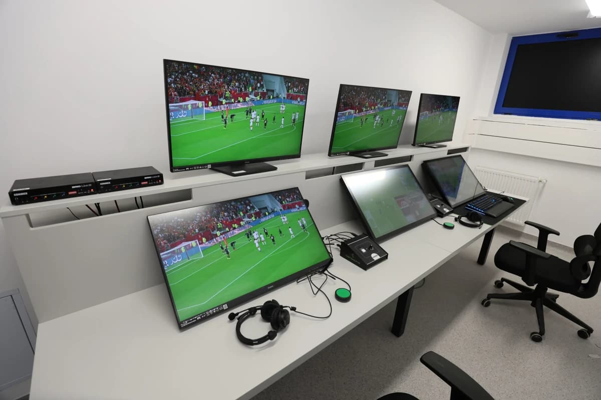 Federaţia Română de Fotbal, EAD şi Sportec Solutions AG au semnat un parteneriat VAR până în 2033 /