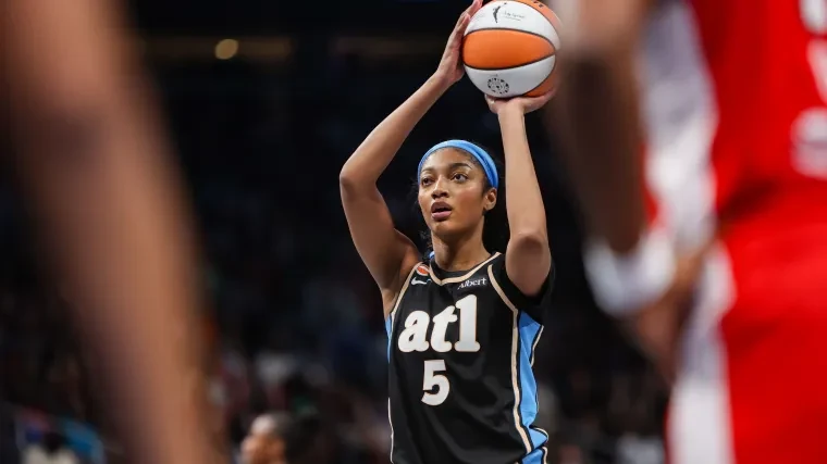 Fever vs. Dream live score, updates, highlights from Caitlin Clark-Angel Reese rivalry game