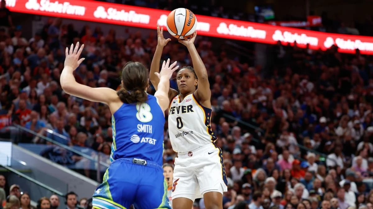 Fever's Mitchell sets mark with 20-pt. game streak
