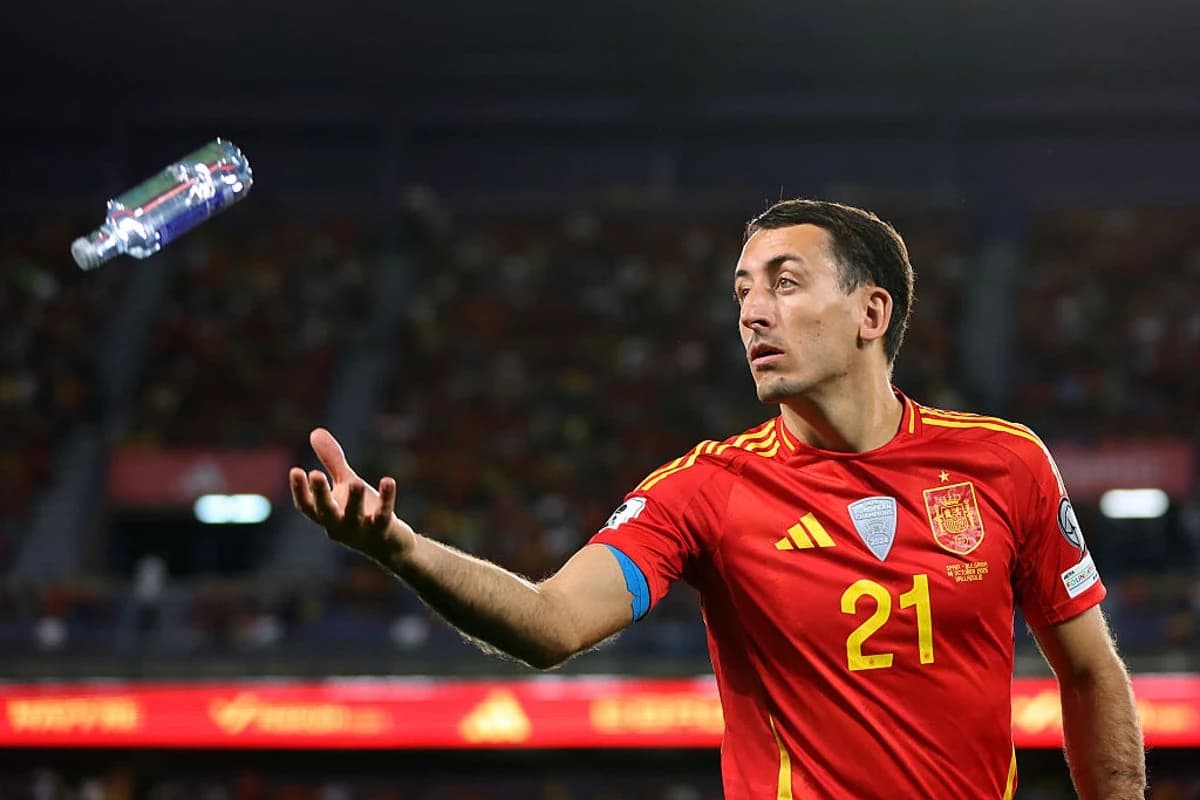 Fifa makes last-minute decision to ban fans from taking water bottles into World Cup venues