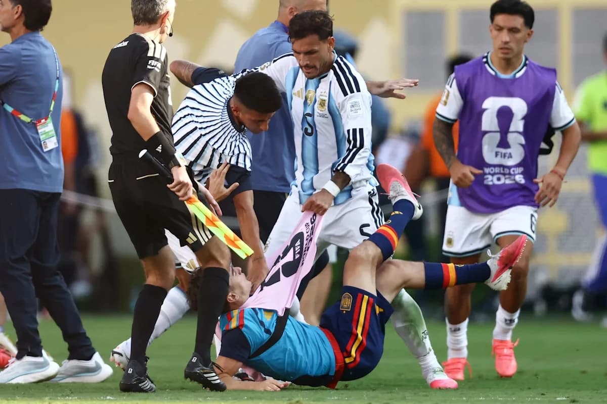 FIFA says Leandro Paredes did NOT get red card sparking World Cup final brawl