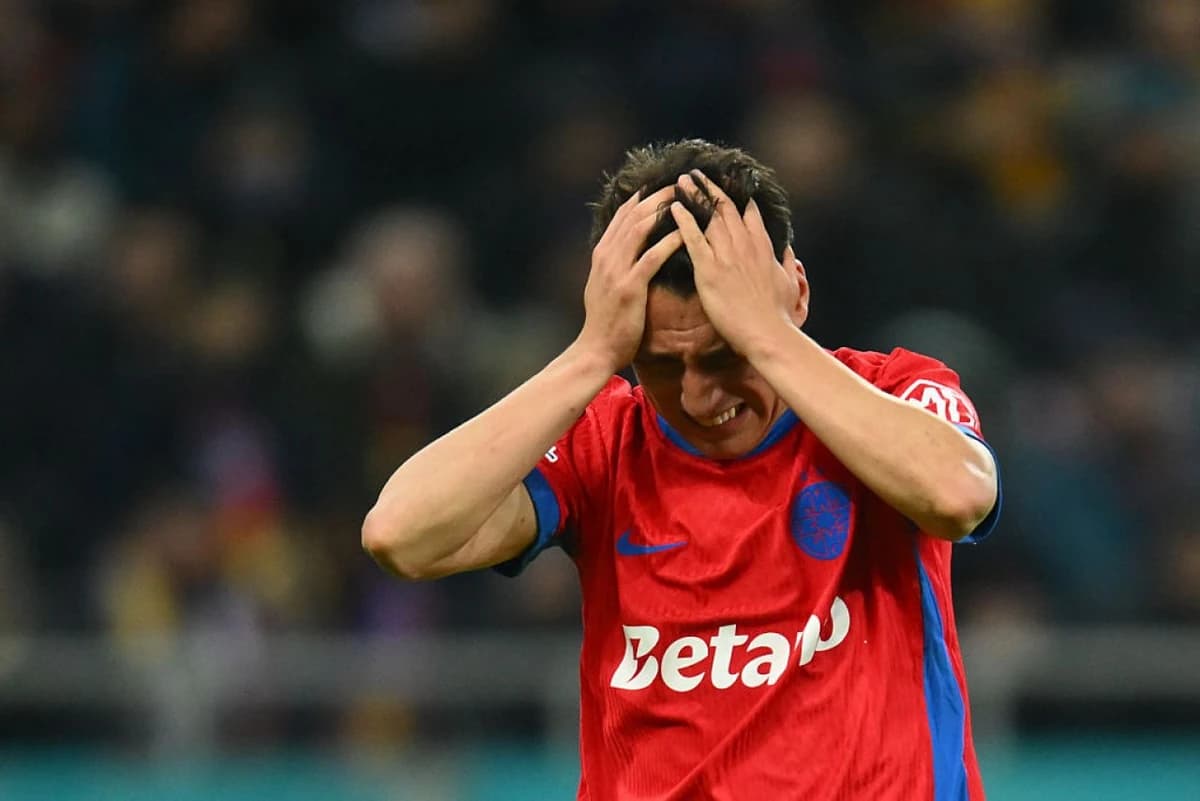 Final de "eră" la FCSB: iese din echipă după 5 ani și peste 200 de meciuri!