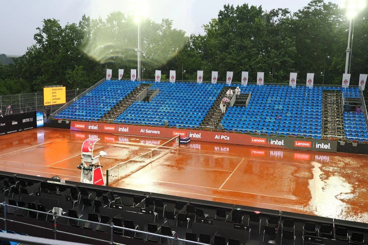 Finala de la UniCredit Iași Open, amânată de ploaia puternică » Se va juca luni de la ora 11:00