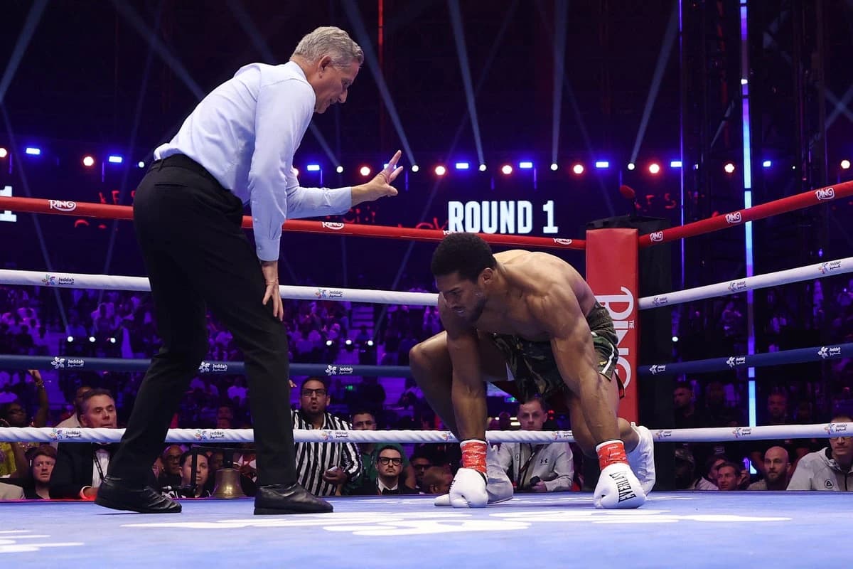 ‘Finished’ Anthony Joshua and ‘grandad’ Tyson Fury made ‘worst fight advert ever’, says George Grove