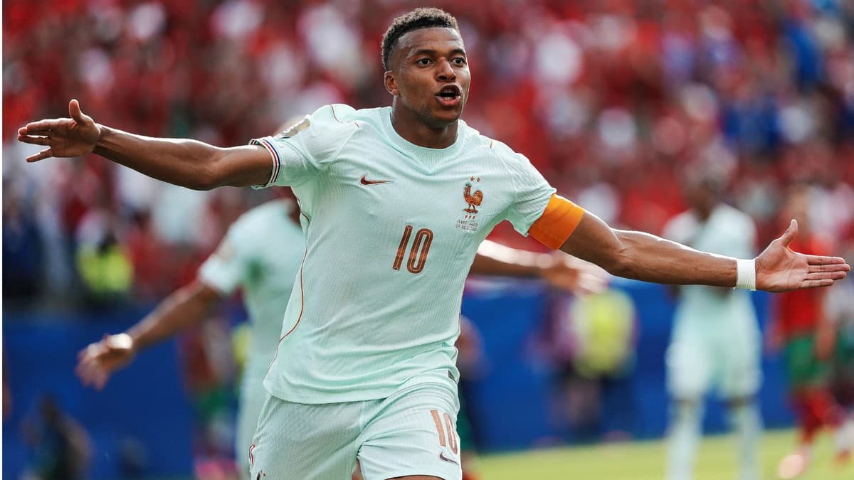 Footy Fix: World Cup quarterfinals in full swing as Mbappe and France advance. Spain vs. Belgium up