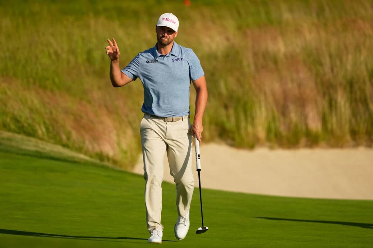 Former champion Wyndham Clark takes four-shot lead at US Open