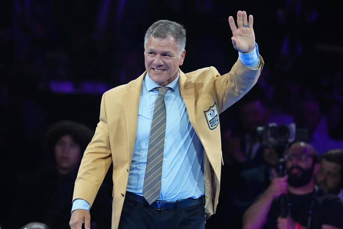 Former Colts' K Adam Vinatieri inducted into Hall of Fame, gets Gold Jacket