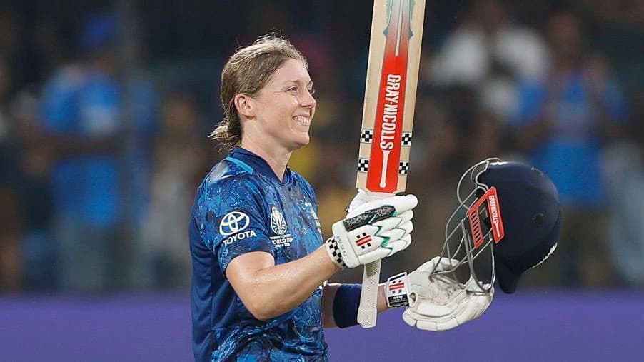 Former England captain Knight announces retirement
